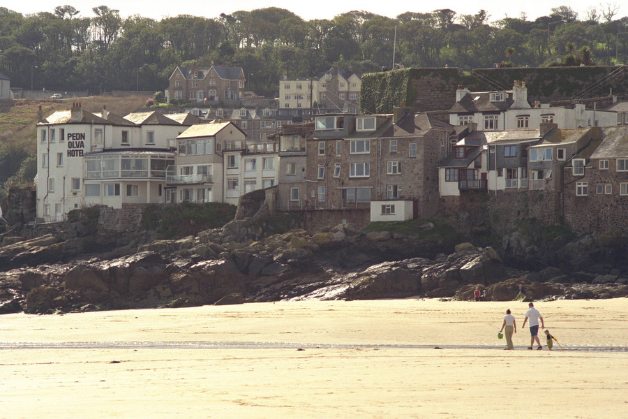 Low tide, across the harbour